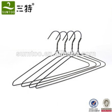 Cintres enduits de fil en métal de PVC de prix bon marché pour sécher des vêtements